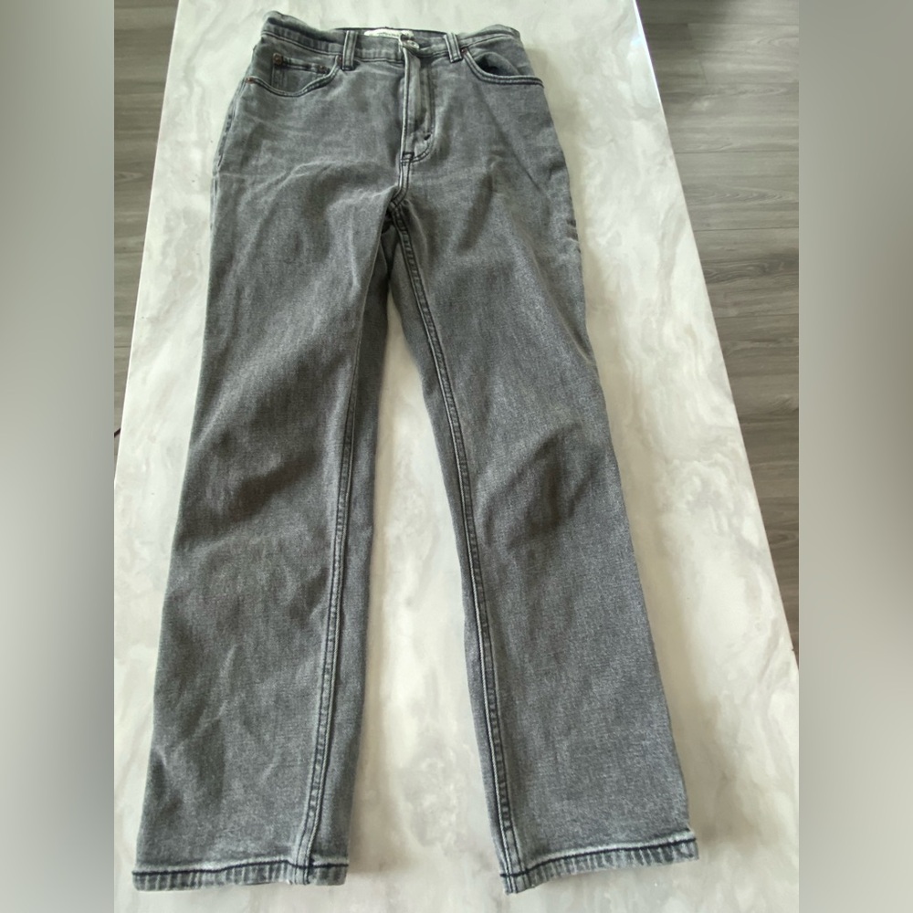 Abercrombie and Fitch The Ankle Straight Ultra High Rise Short Length